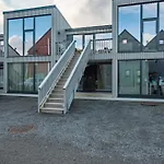 公寓 New And Modern In