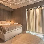 New And Modern In * 亨宁斯韦尔